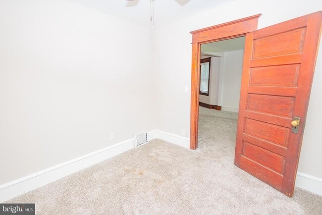 Photo - 11 Sewell St Unit A (DOWN)