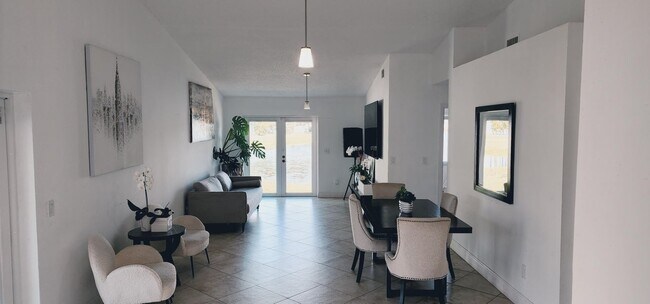 Photo - 34 Paxford Ln