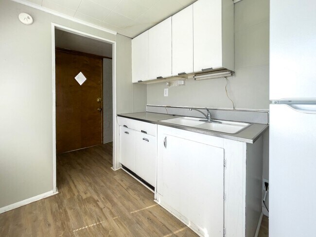 Photo - 2106 W Main St Unit Apt A