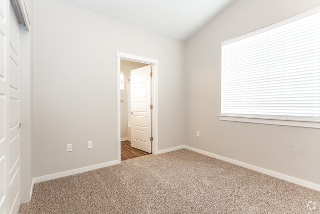 Habitación - ENCLAVE TOWNHOMES