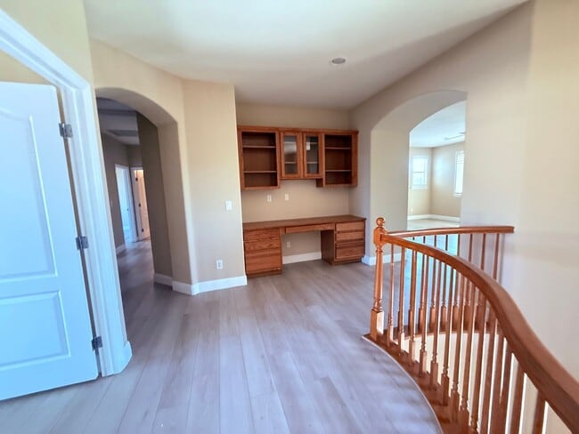 Photo - 2205 Maloney Dr