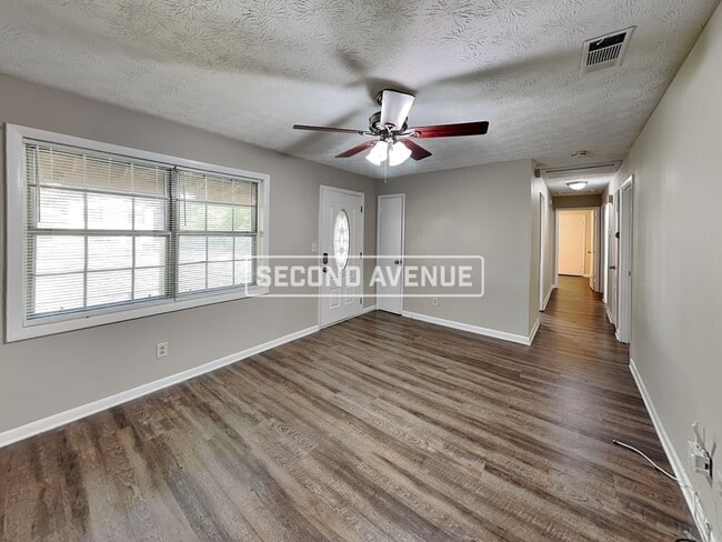 Photo - 2053 Chestnut Log Dr