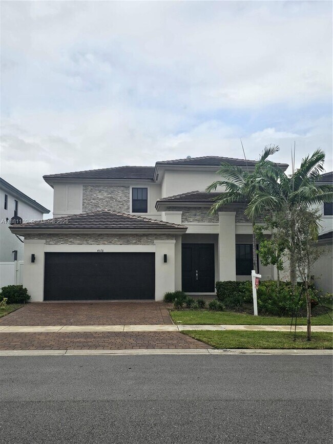 Photo - 4578 SW 174th Ave