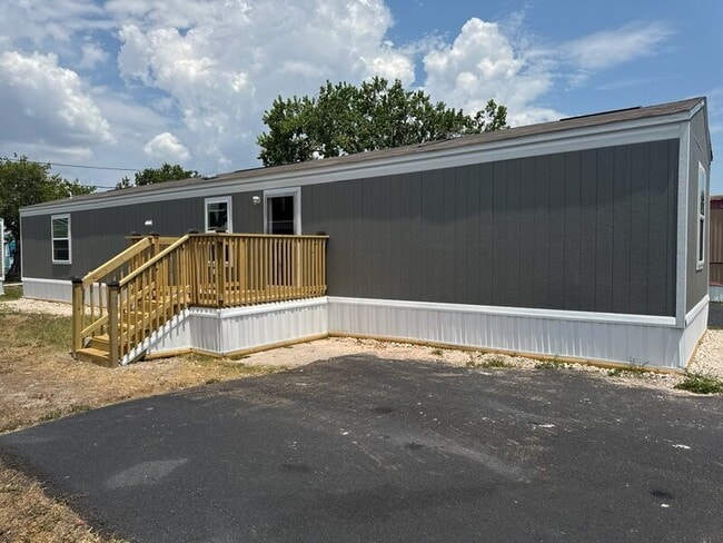 Building Photo - 2130 Rand Morgan Rd Rental