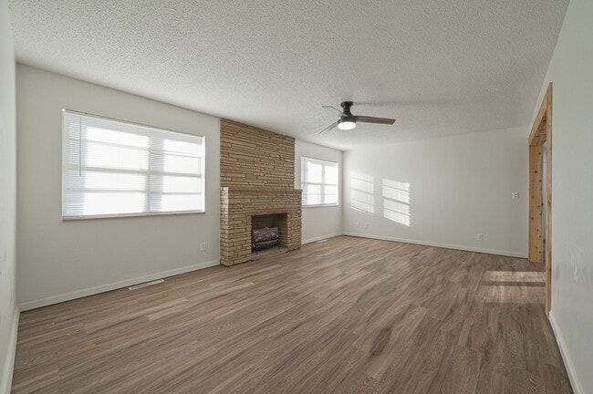 Photo - 4800 Spencer Rd