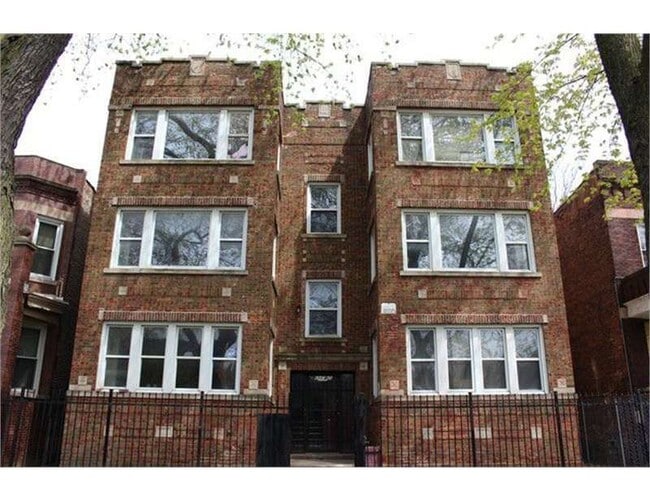 Photo - 6945 S Indiana Ave Unit 1