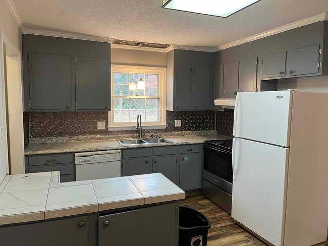 Photo - Caroline St. - 3BR / 2BA