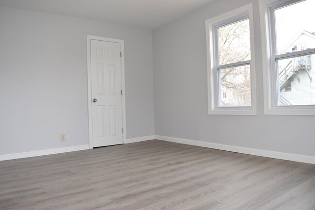 7 Pearl St Unit 2