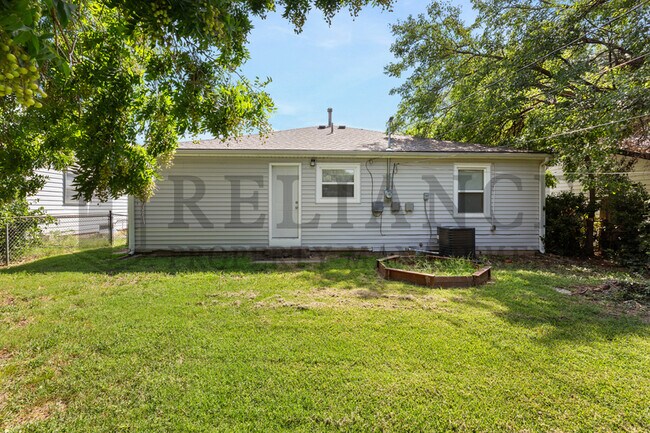 Photo - 1231 N Harding Ave