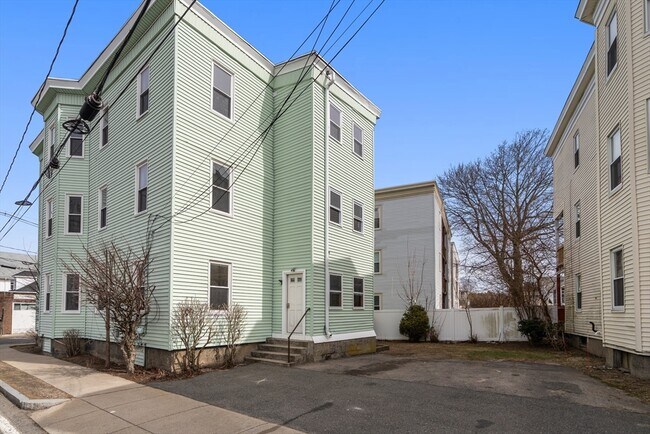 Photo - 99 Beech St Unit 3