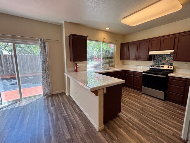 1830 Highland Way