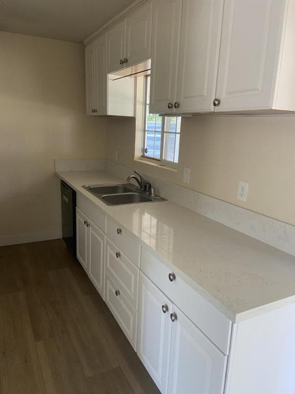 Photo - 917 Broadview St