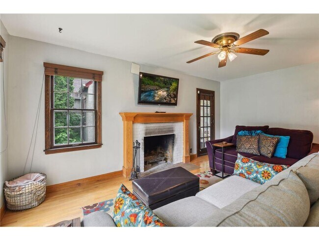 Photo - 4145 Zenith Ave N