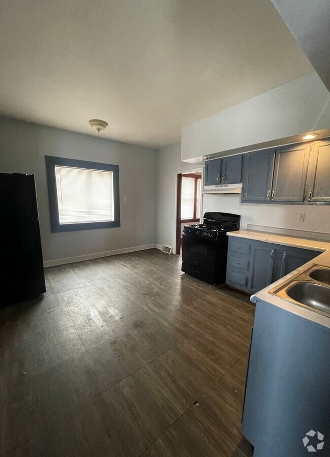 Building Photo - 713 S Carlisle St Rental