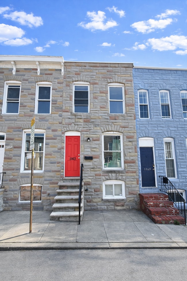 Building Photo - Charming Baltimore Rowhome with Private Backyard & Modern Updates