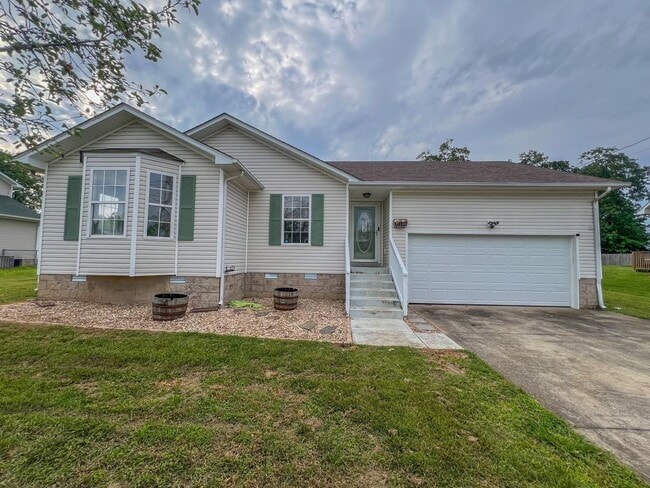 Building Photo - Massive Fenced Backyard with a Shed and Ga... Rental