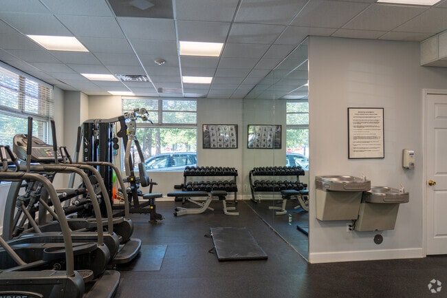 Wedgwood Fitness Center - Wedgwood Apartments