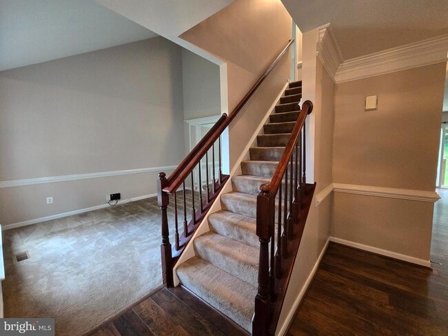 Photo - 832 Fox Den Rd