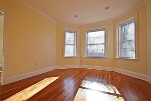 Building Photo - 73 Thatcher St Unit 302