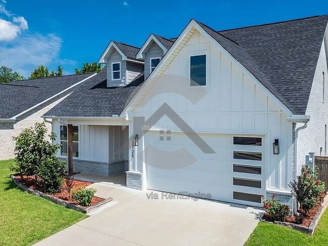 Photo - 1725 Rohan Cir
