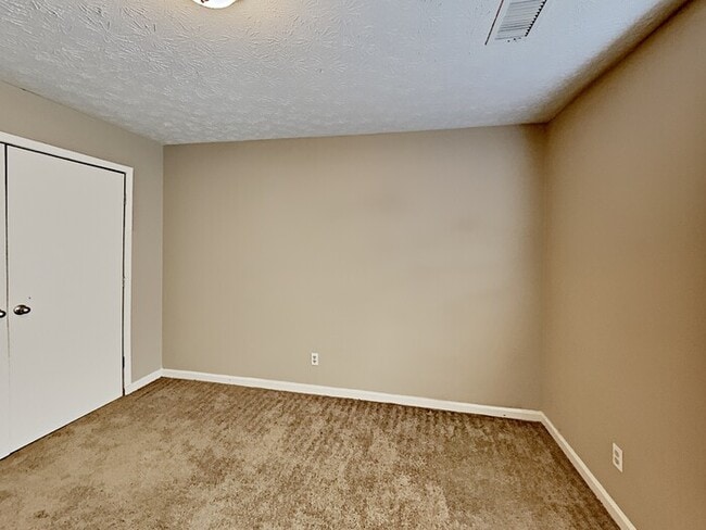 Photo - 6305 Beaver Creek Trail