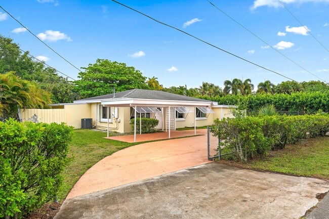 Building Photo - 4030 Gem Lake Dr