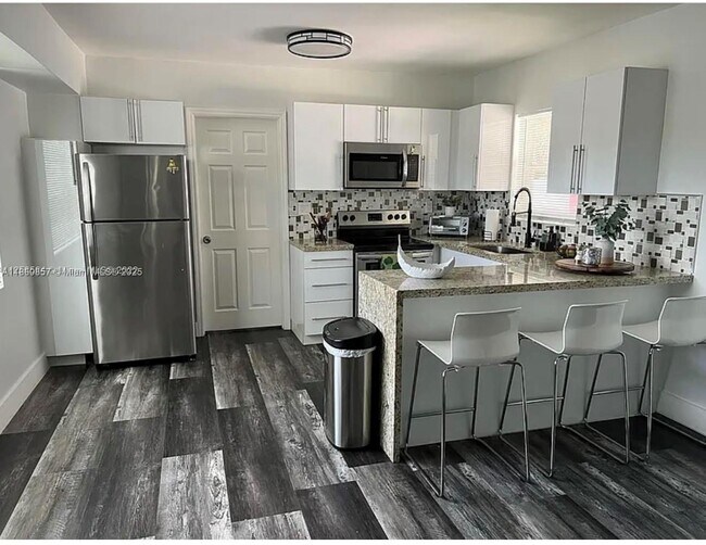 Photo - 6411 SW 20th St