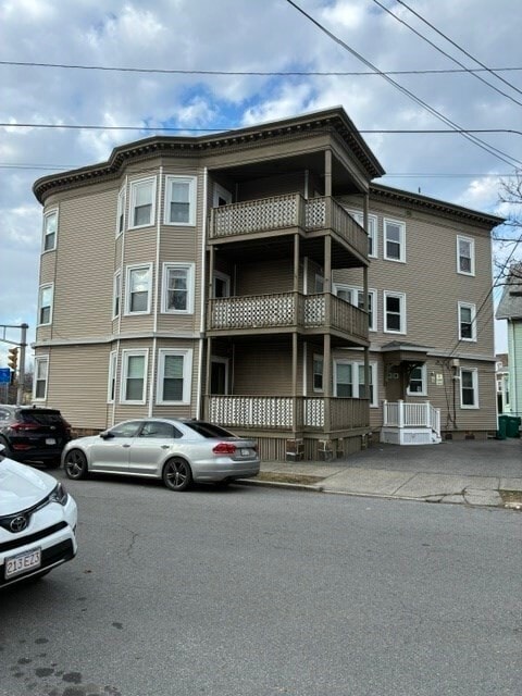 Photo - 180 Lewis St Unit 2
