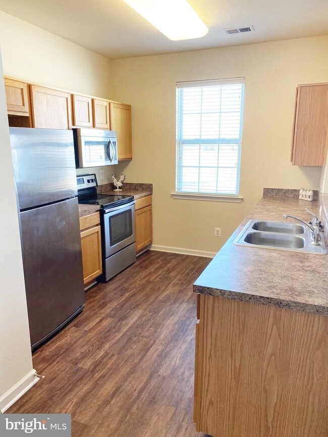 Photo - 234 Garrison Way