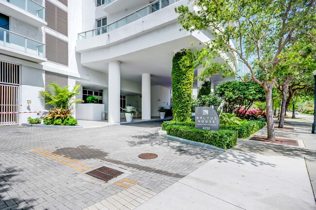 Building Photo - 4250 Biscayne Blvd Rental
