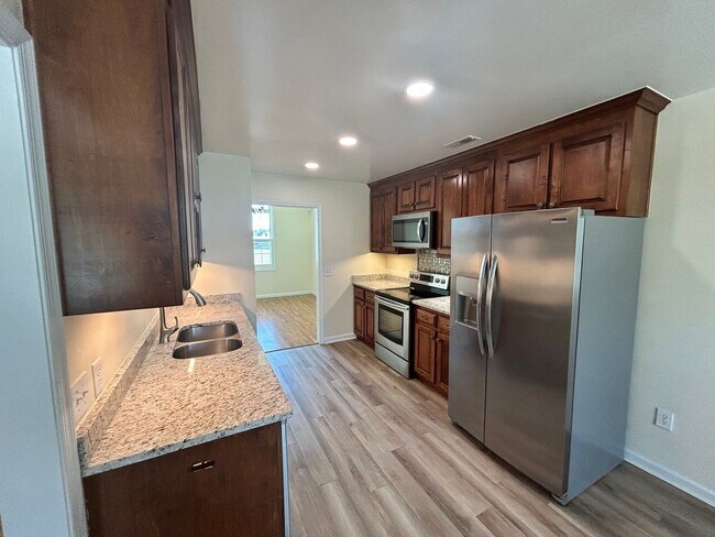 100 W Heron Ct