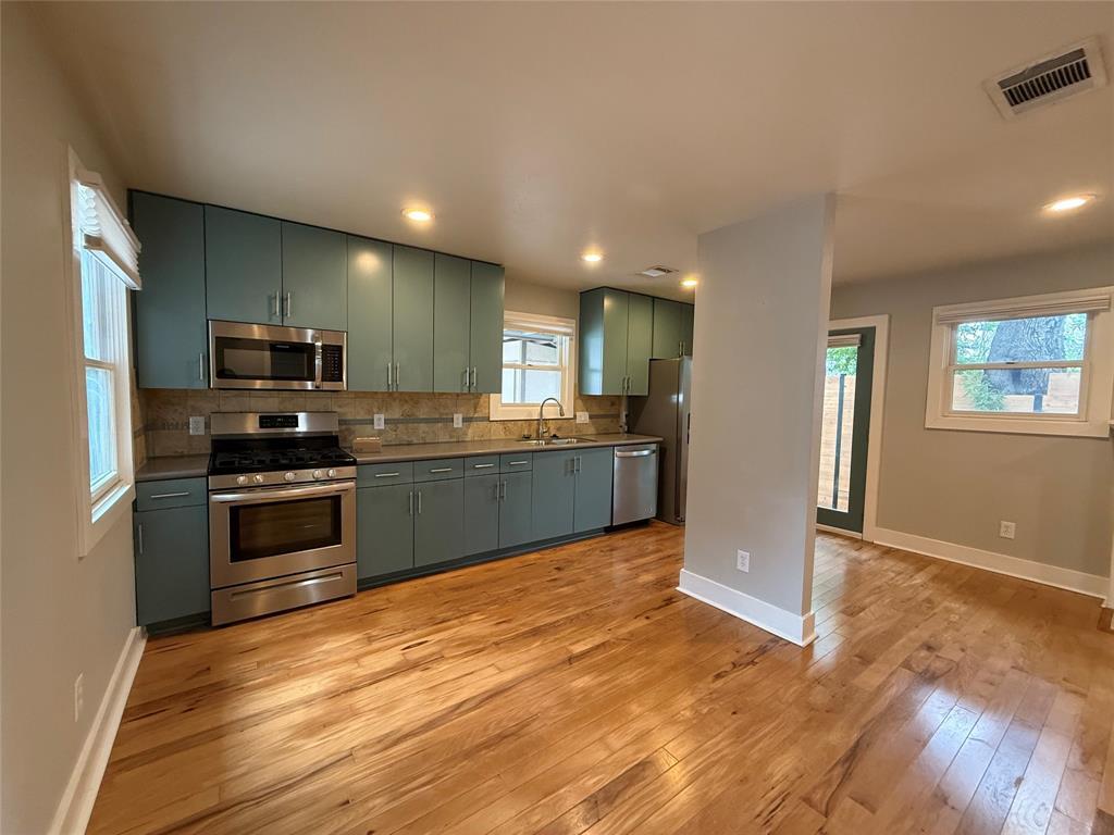 Photo - 2105 Kinney Ave Condo Unit B