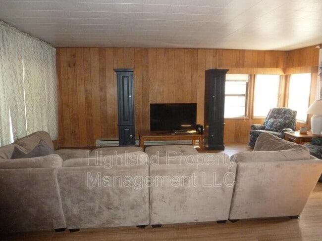 Photo - 1032 NE Monroe St