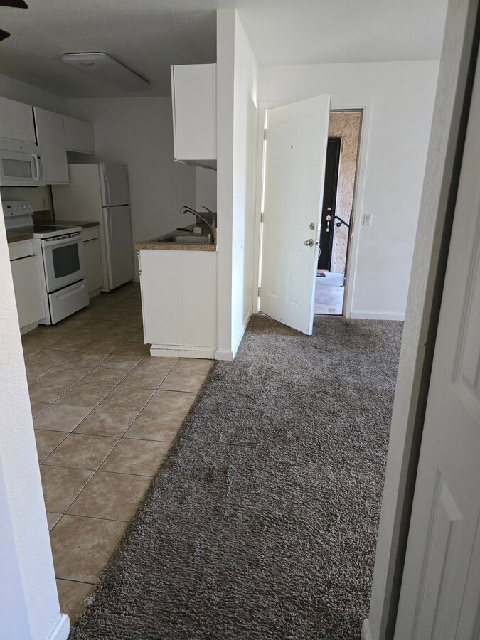 Photo - 1440 W Edgehill Rd