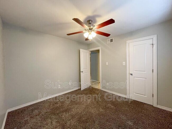 Photo - 1430 NW 25th St