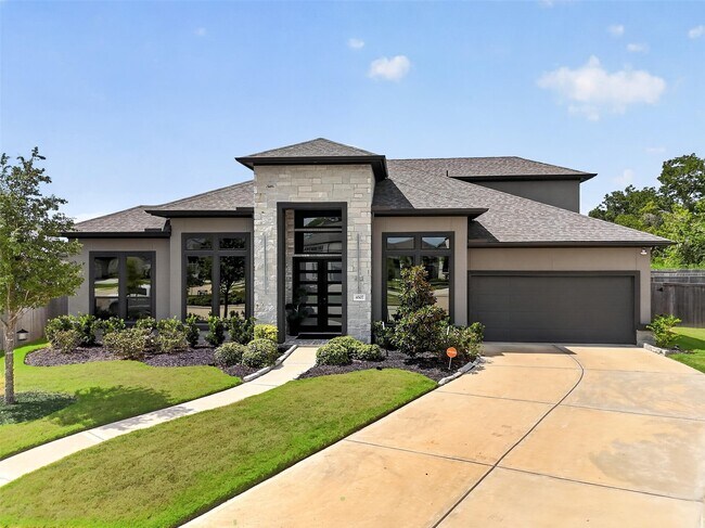 4507 Woodgate Ct