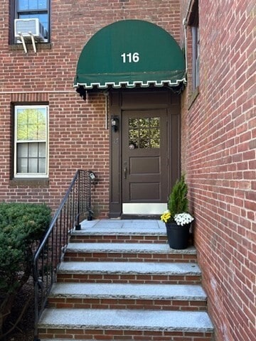 Building Photo - 116 Floral St Unit 6 Rental