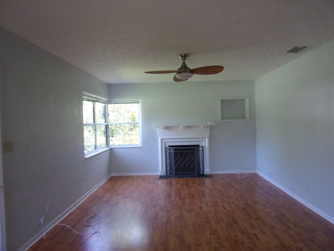 Photo - Walk to Lake Hollingsworth...Available Now