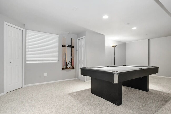 423 Vaughn Cir