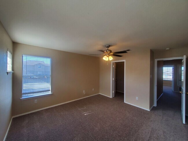 Photo - 14001 Cambourne Dr Unit B