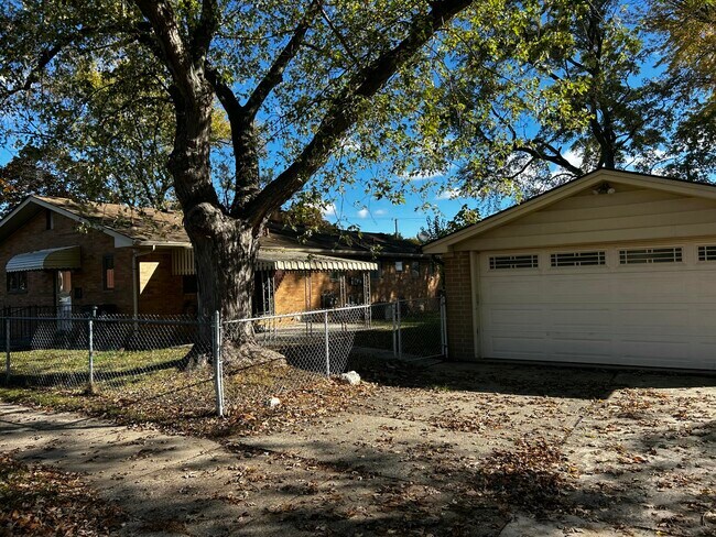 Photo - 1643 Fairview Ave