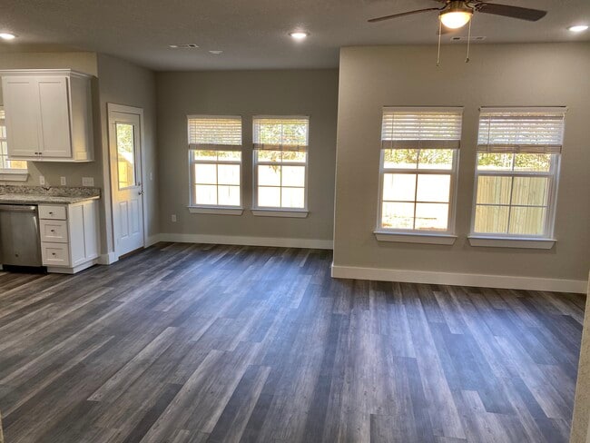 Photo - 3004 SW Garrison Ln