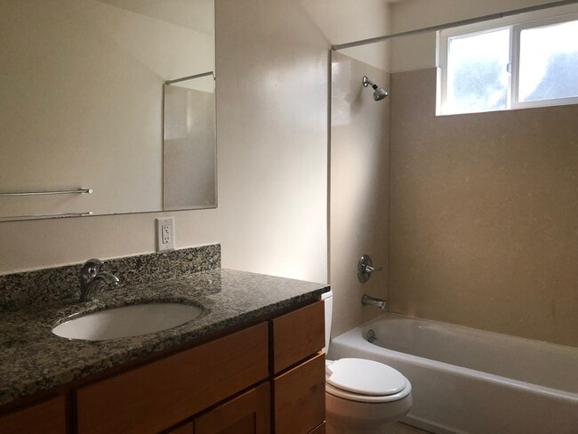 21 Alvarado St