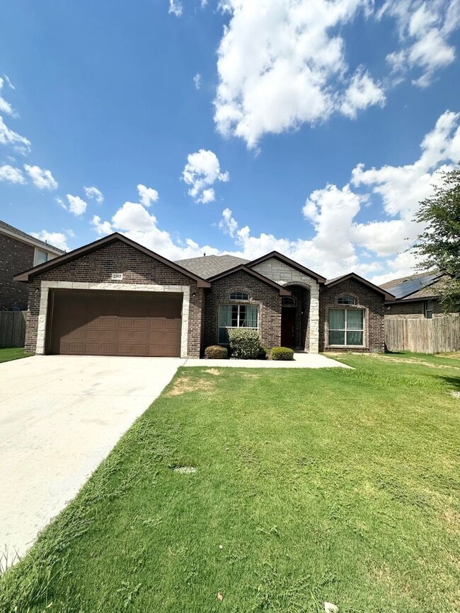 4 Bed 2 Bath W/ BONUS ROOM Ready to Rent A... - 4 Bed 2 Bath W/ BONUS ROOM Ready to Rent A... House