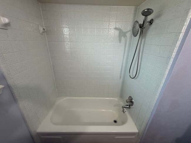 Photo - 330 Overton Dr