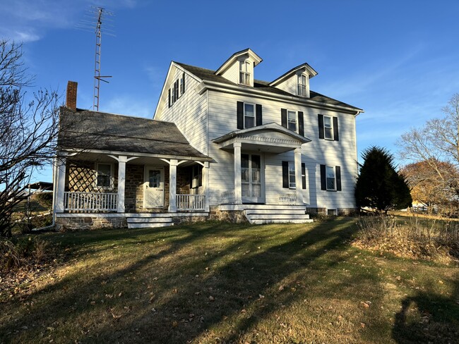 Front of house - 1059 Butlers Park Rd House