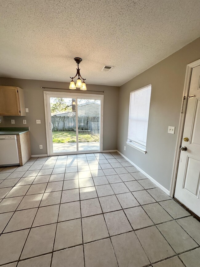 Photo - 24 Irongate Dr