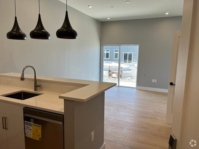 Building Photo - 60 Cross St E Unit 217 Rental