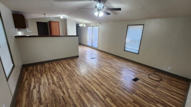 Photo - 2840 U.S. Hwy 190