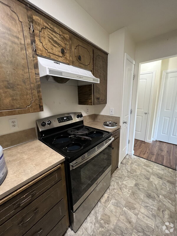 Building Photo - 1826 N Crestmont Dr Rental